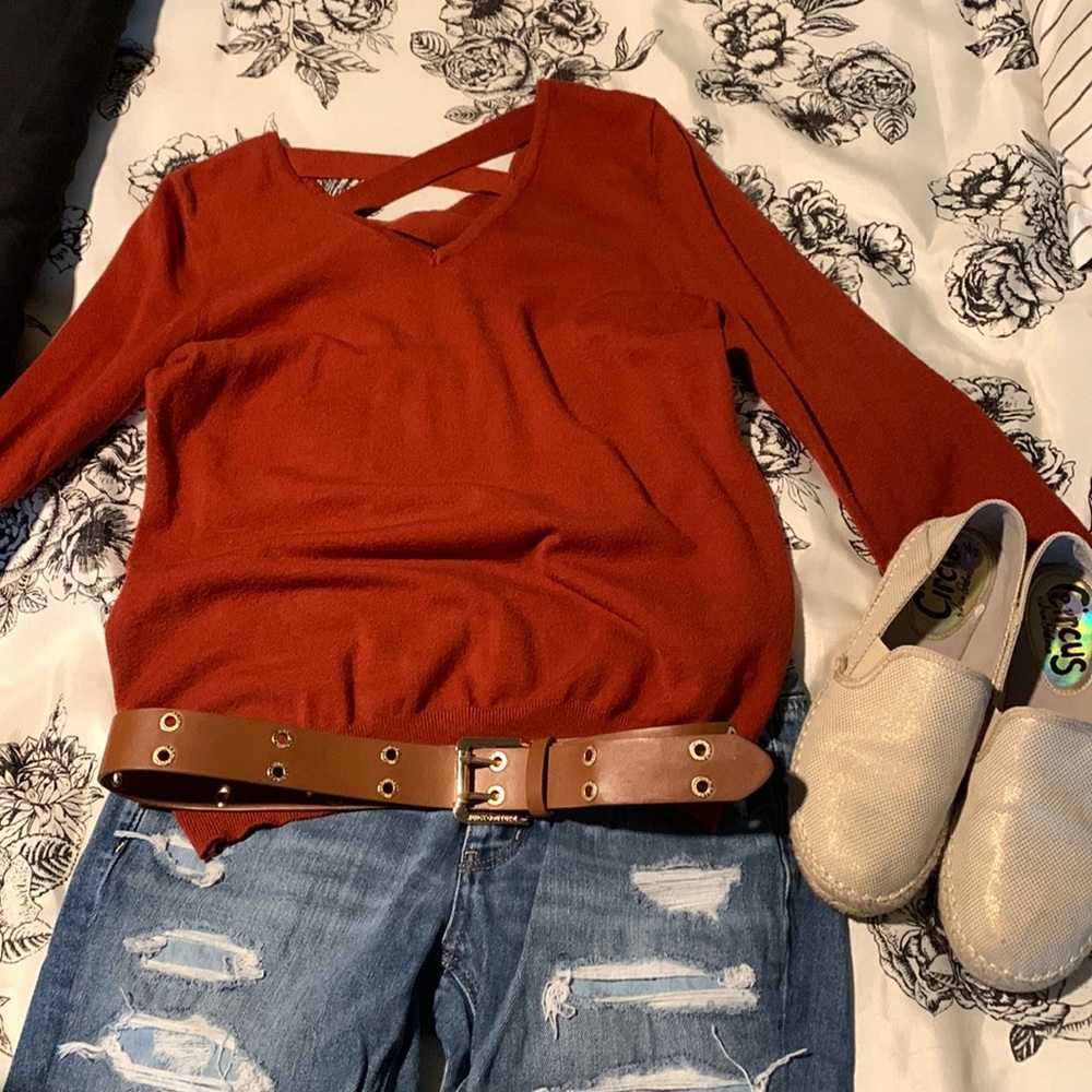 Sweater, Sexy open back design, slightly used no wear marks looks new